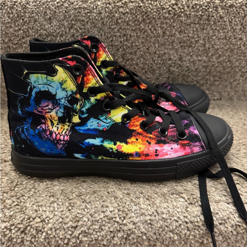 Raad Shop Skull high top sneakers size 6 men or 7.5 women
